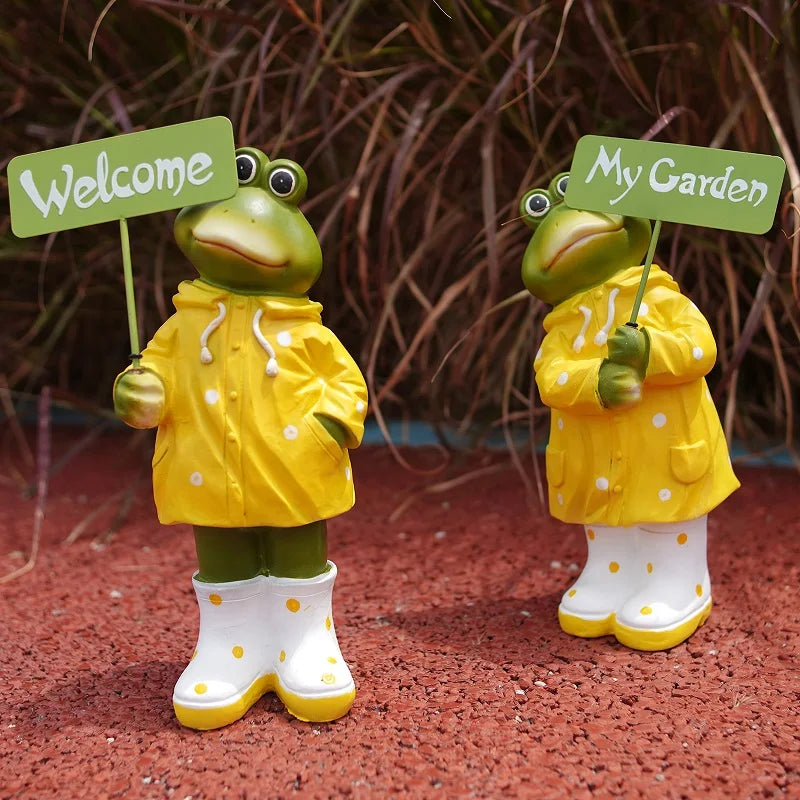 Welcoming Frog Couple Statue with Sign