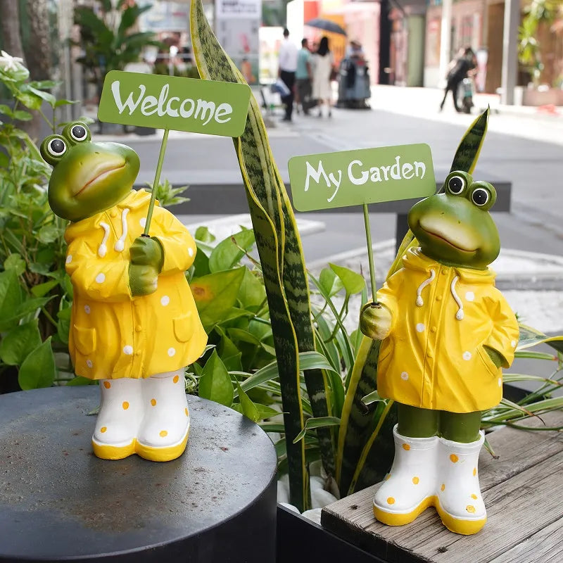 Welcoming Frog Couple Statue with Sign